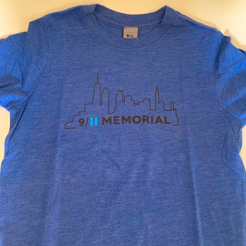 9/11 Memorial shirt ❤️🤍💙 - Picture 2 of 6